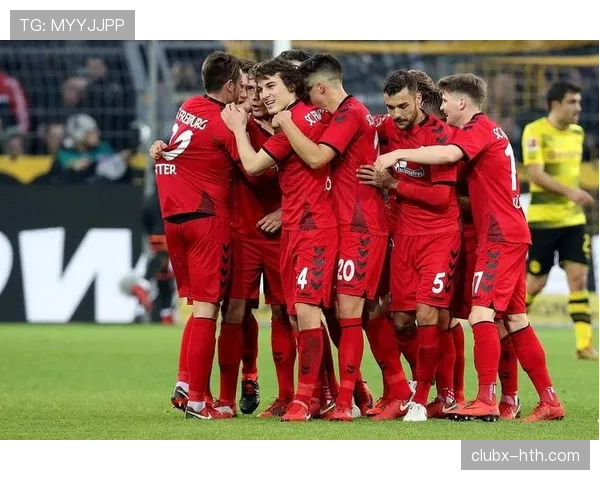 弗赖堡:灵动控球与高效反击并举,德甲赛季表现引人瞩目 弗赖堡:灵动控球与高效反击并举,德甲赛季表现引人瞩目