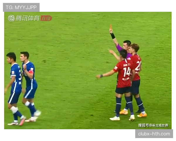 鸣哨时机如何判断？足球裁判哪些瞬间绝不容错过？